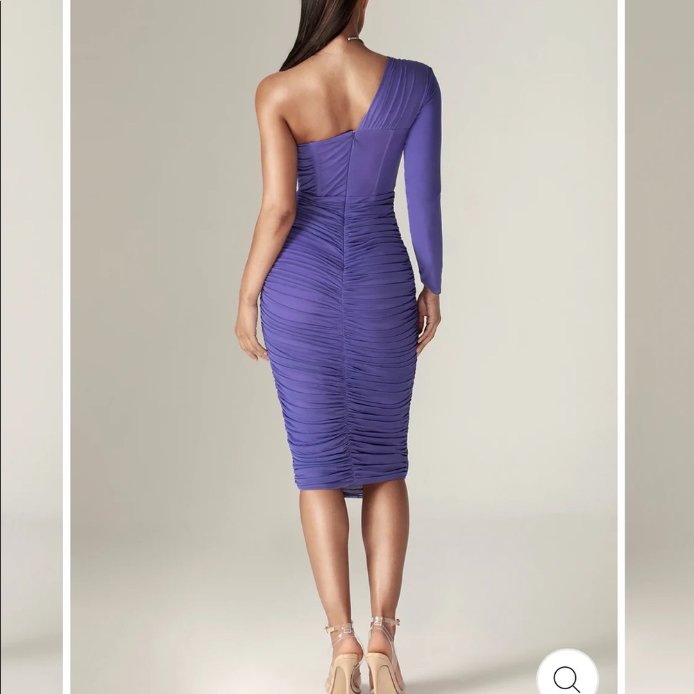 Elegant Purple One-Shoulder Midi Dress - Picture 4 of 10